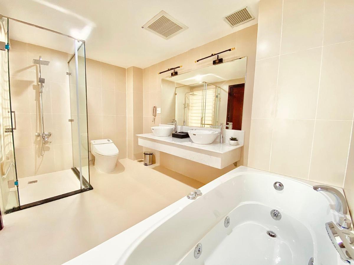 Elephants Hotel Буонметхуот Экстерьер фото