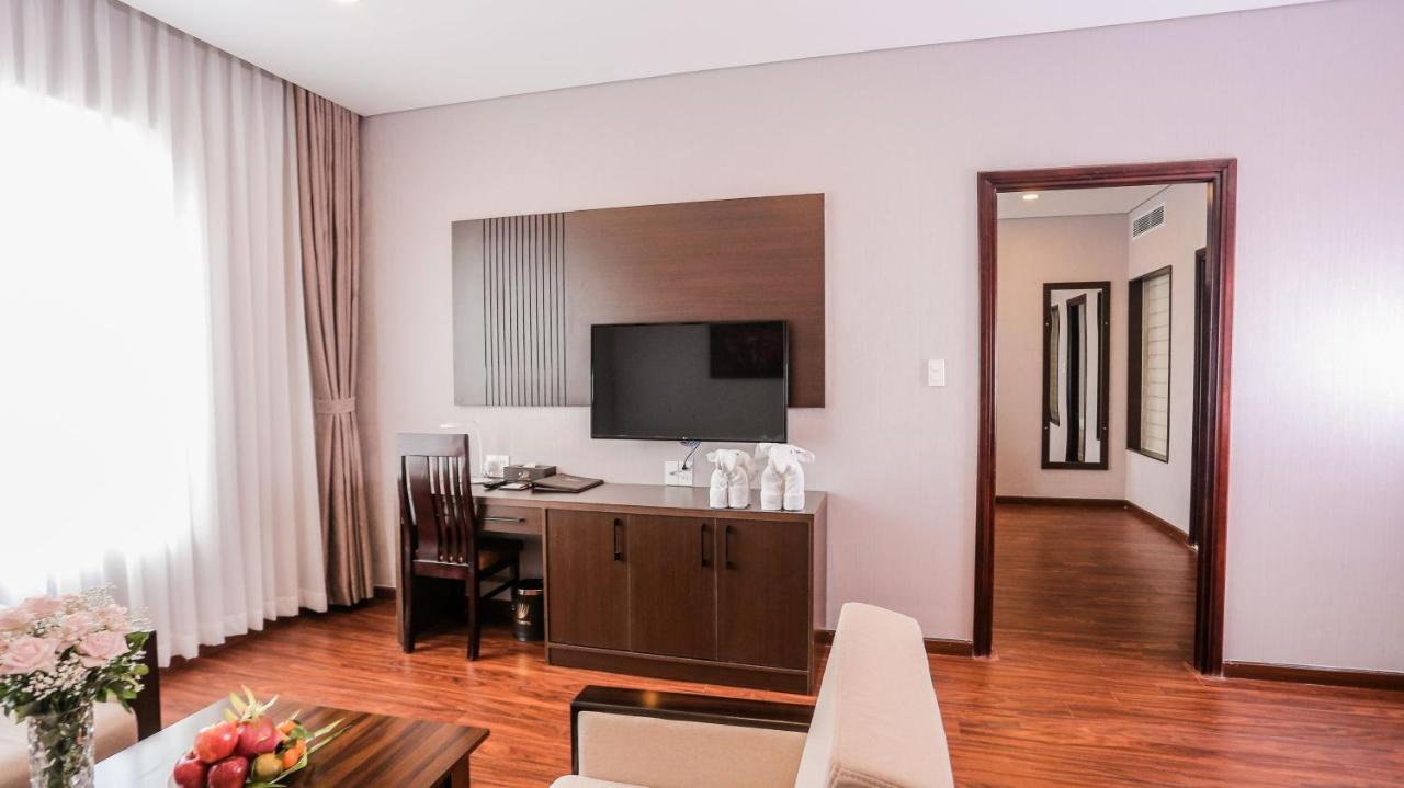 Elephants Hotel Буонметхуот Экстерьер фото