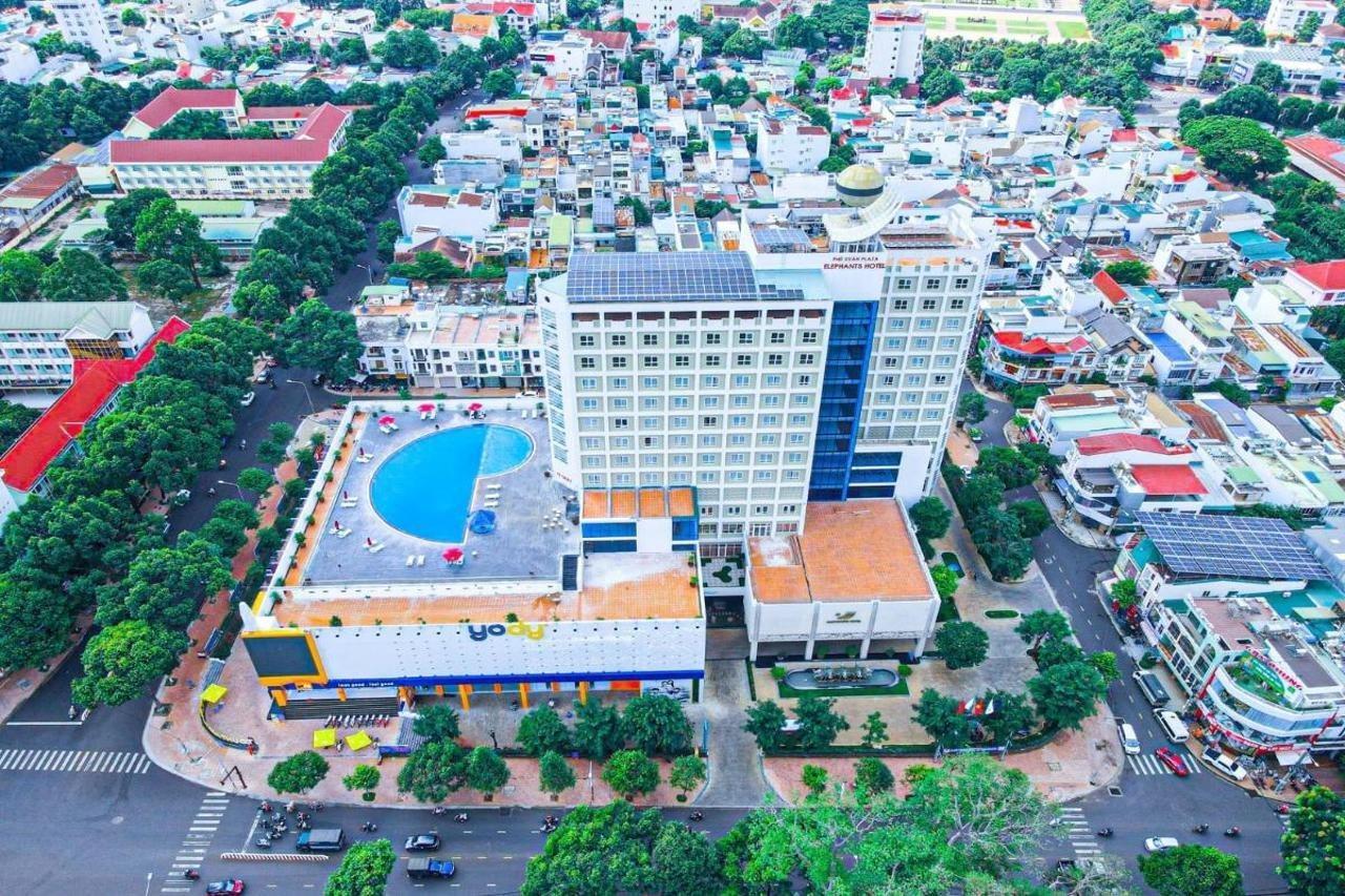 Elephants Hotel Буонметхуот Экстерьер фото